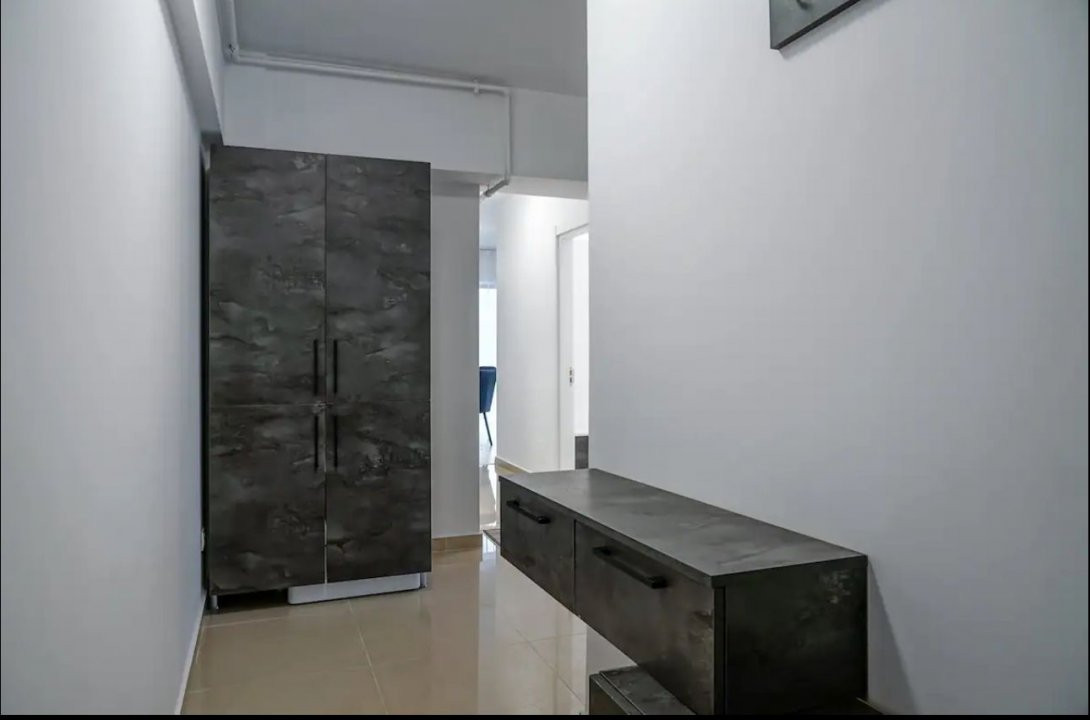 Bloc nou 3 camere Vitan