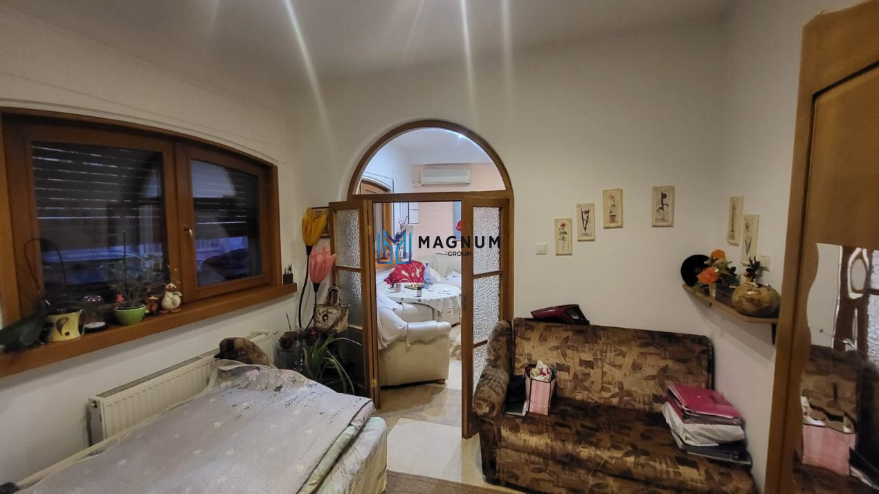 Apartament 2 camere Ultracentral, zona Universitate PARTER INALT+DEMISOL