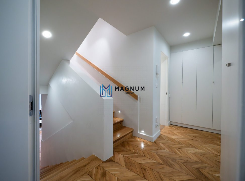 Apartament 5 camere de vanzare -complex nou -vedere lac -amenajat lux -totul nou