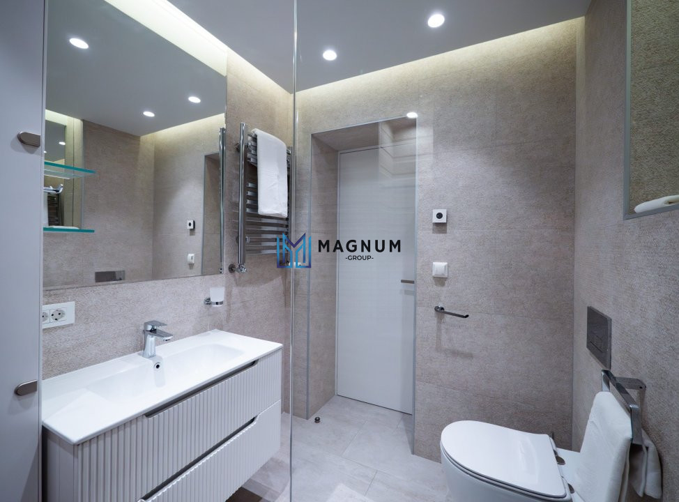 Apartament 5 camere de vanzare -complex nou -vedere lac -amenajat lux -totul nou