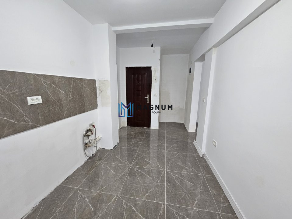 Apartament 3 camere de vanzare zona Titan, Piața Minis