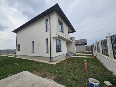 Casa individuala deosebita de vanzare in Berceni 