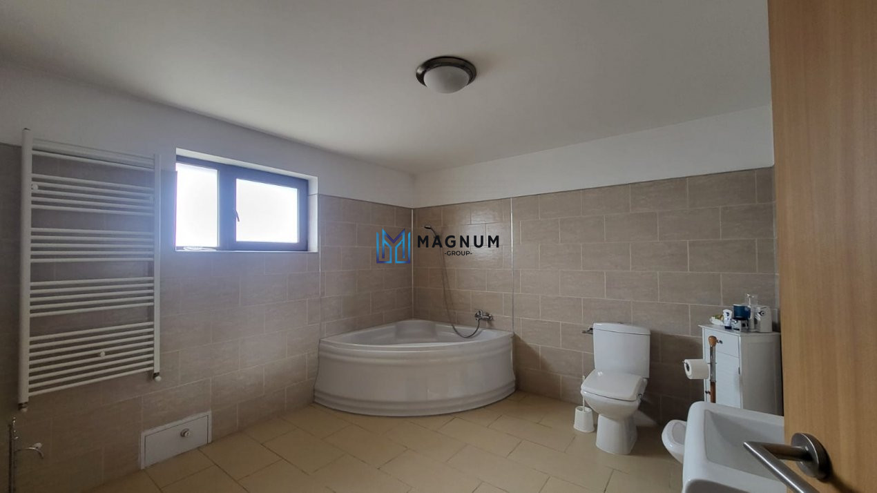 Vânzare casă în Comuna Berceni - 5 camere, 600mp curte liberă