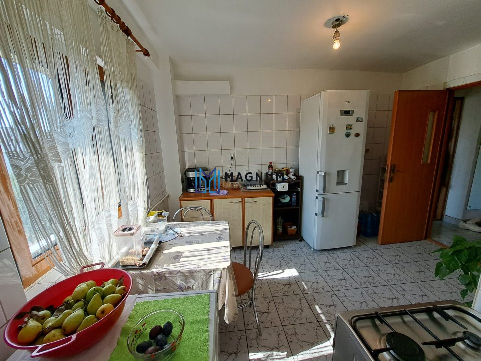 Apartament 2 camere de vanzare zona Decebal