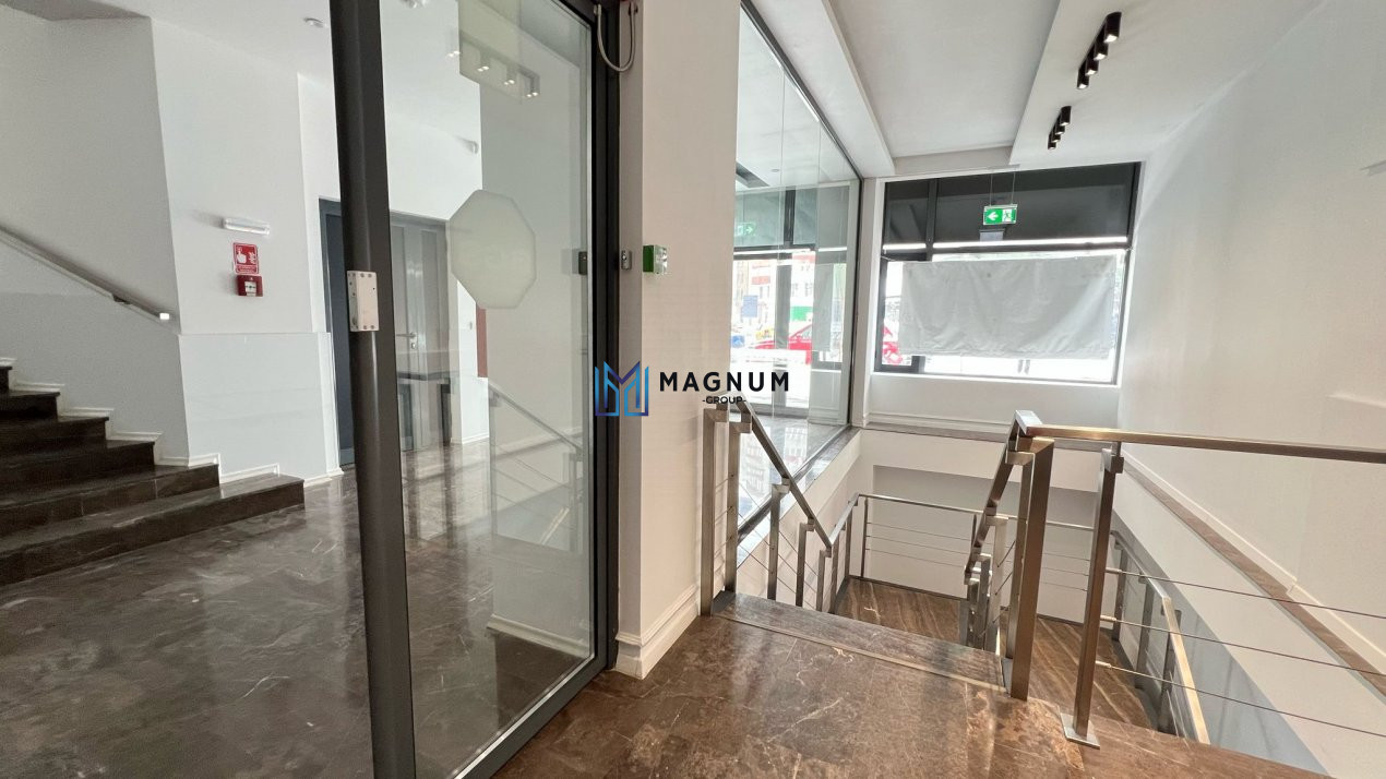 Spatiu comercial si de birouri de inchiriat- demisol - zona centrala - lux