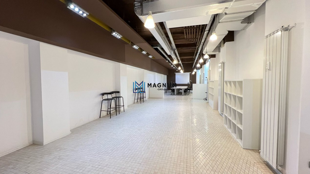 Spatiu comercial si de birouri de inchiriat- demisol - zona centrala - lux