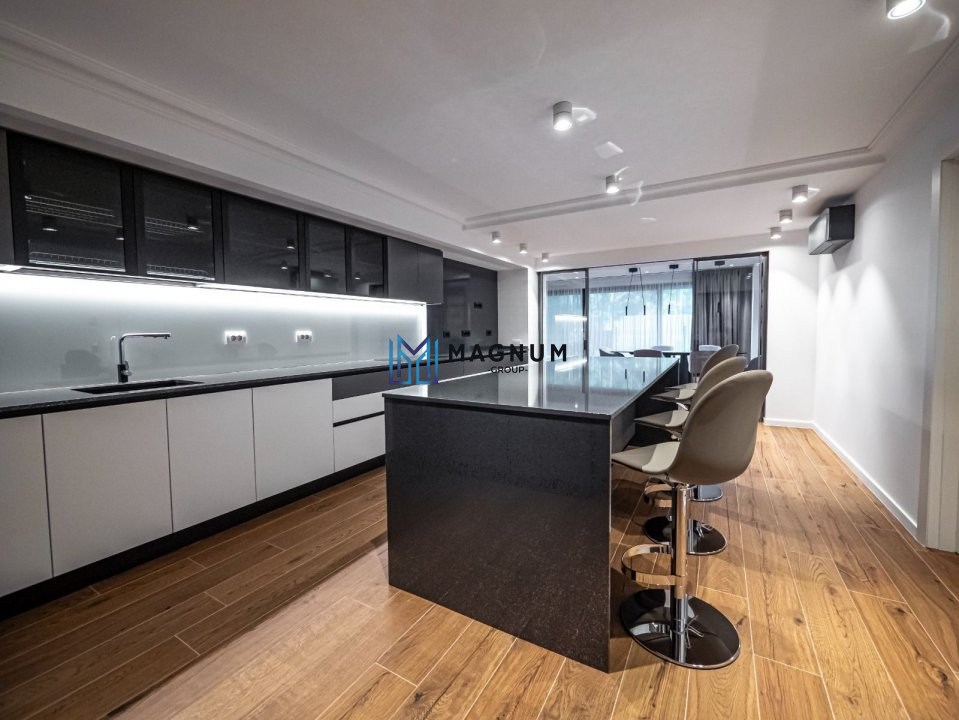 Apartament 7 camere in Vila de inchiriat Satul Francez
