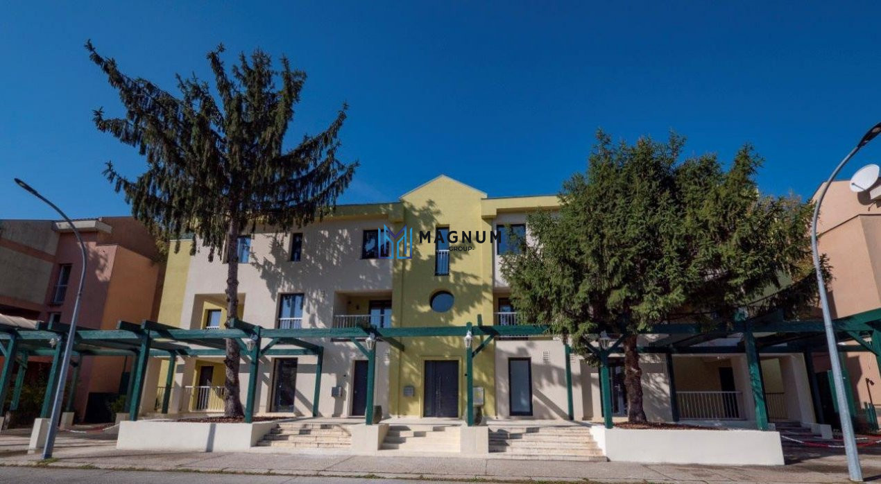 Apartament 7 camere in Vila de inchiriat Satul Francez