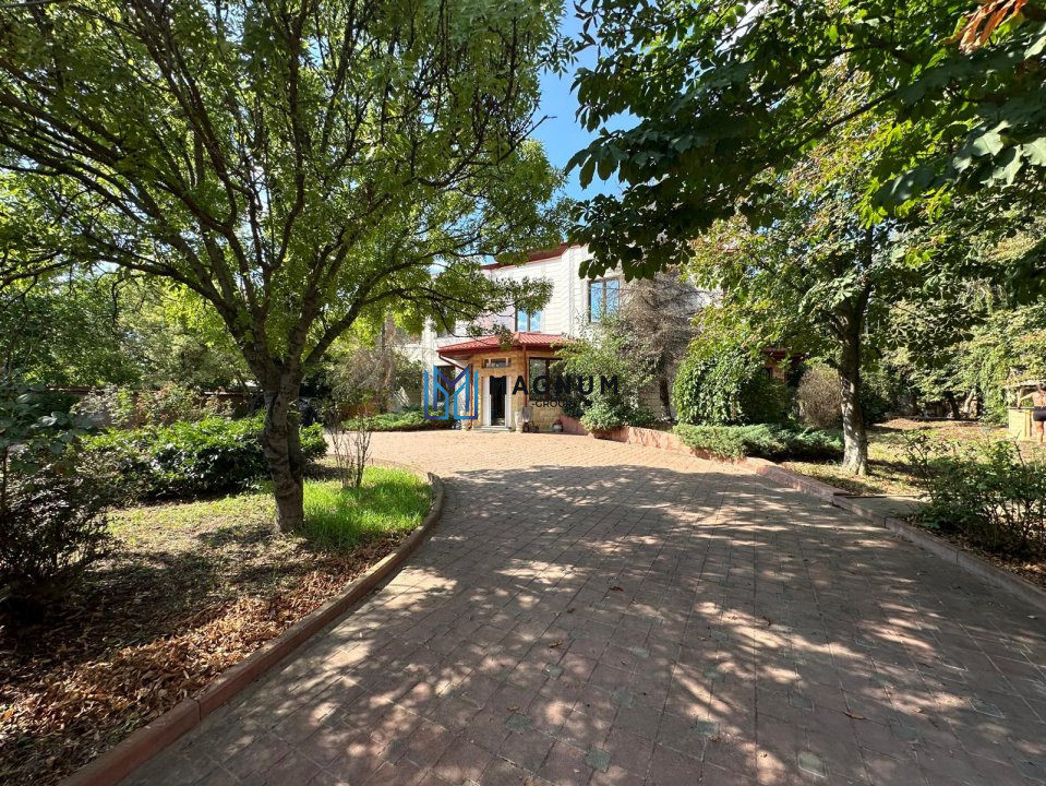 Vila de vanzare Pipera- Drumul Negru - 2500 mp teren