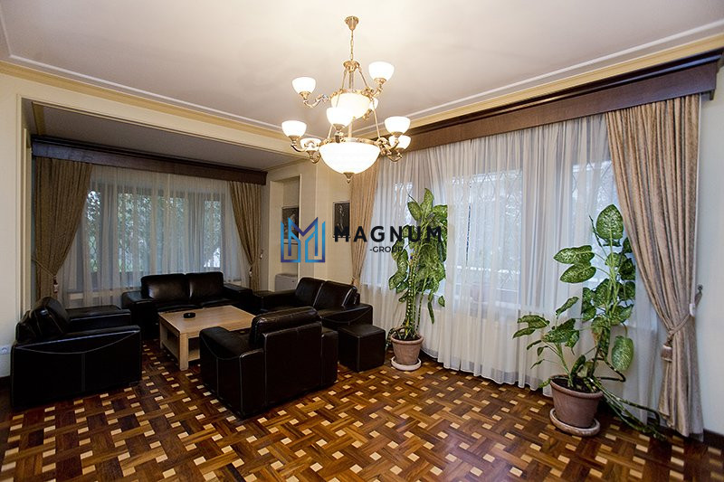 Vila exclusivista de inchiriat- pretabila Ambasada sau sediu de firma 