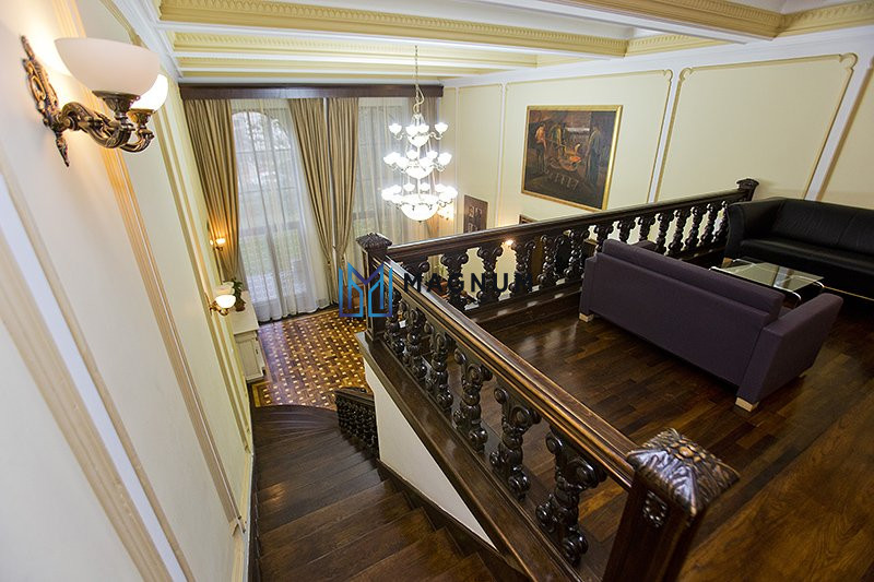 Vila exclusivista de inchiriat- pretabila Ambasada sau sediu de firma 