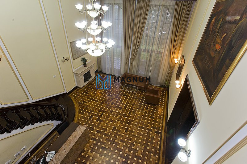 Vila exclusivista de inchiriat- pretabila Ambasada sau sediu de firma 