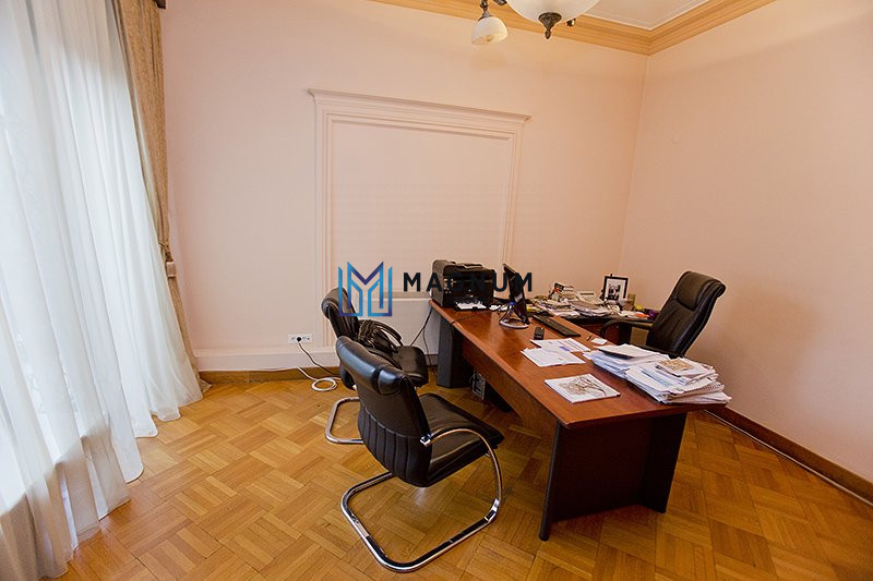 Vila exclusivista de inchiriat- pretabila Ambasada sau sediu de firma 