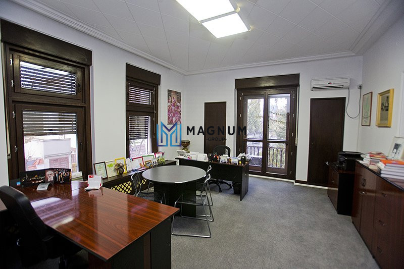 Vila exclusivista de inchiriat- pretabila Ambasada sau sediu de firma 