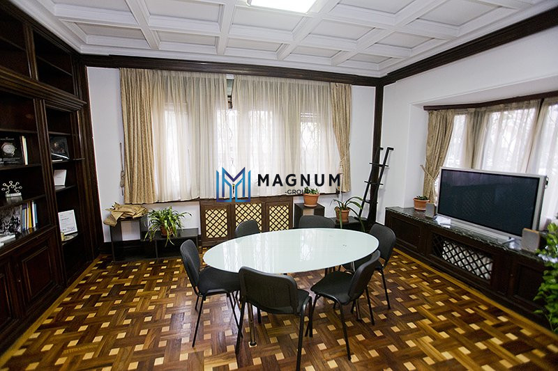 Vila exclusivista de inchiriat- pretabila Ambasada sau sediu de firma 